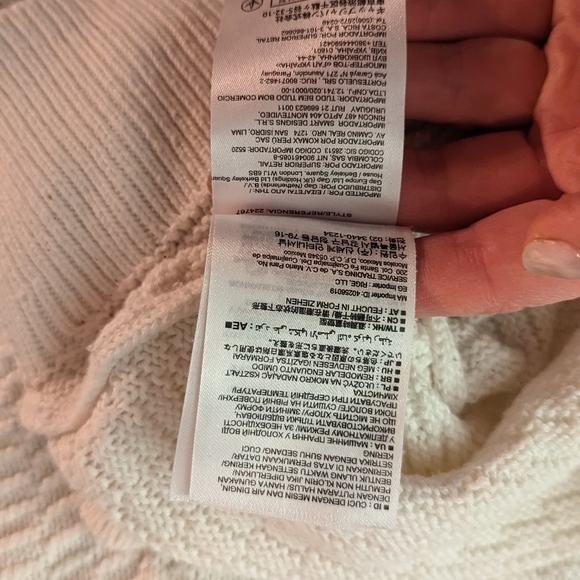 ❗3 for 20❗Gap knit short sleeve sweater - Picture 7 of 8